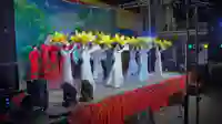 ha giang public dancing