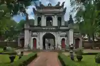 hanoi temple literature entrance