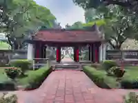 hanoi temple of literature gate